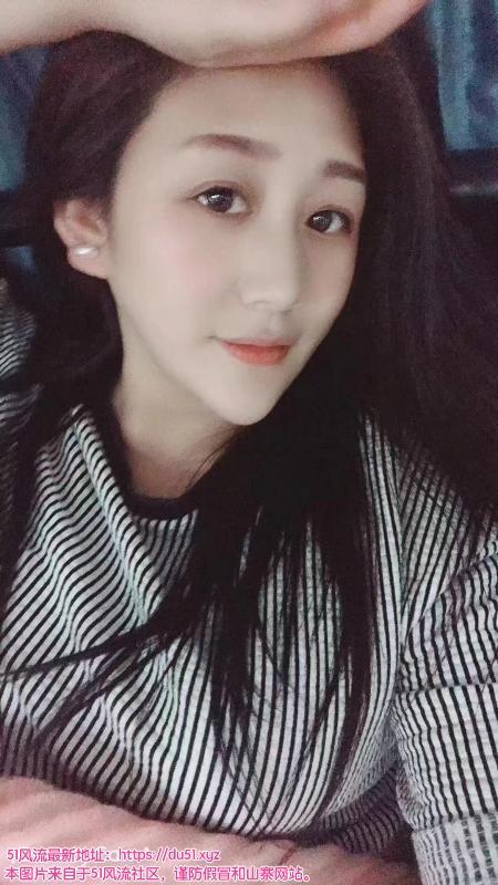 很漂亮小姐姐 依依