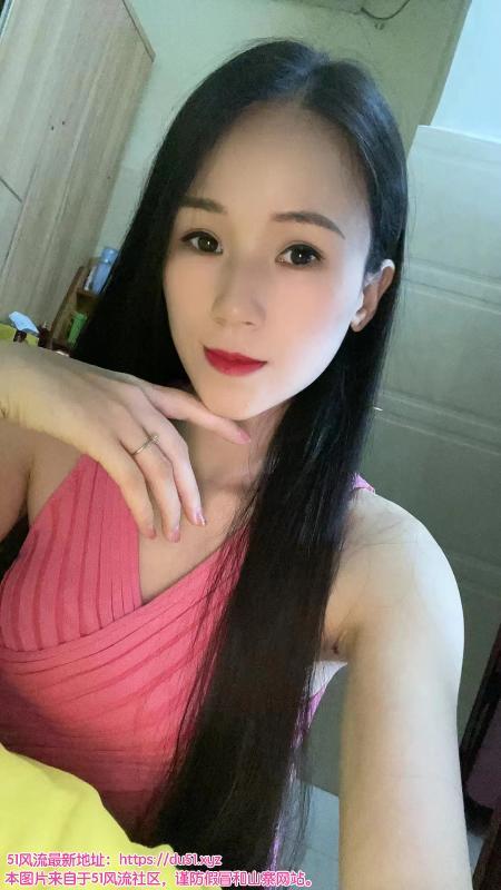 瑜伽小姐姐 一字马