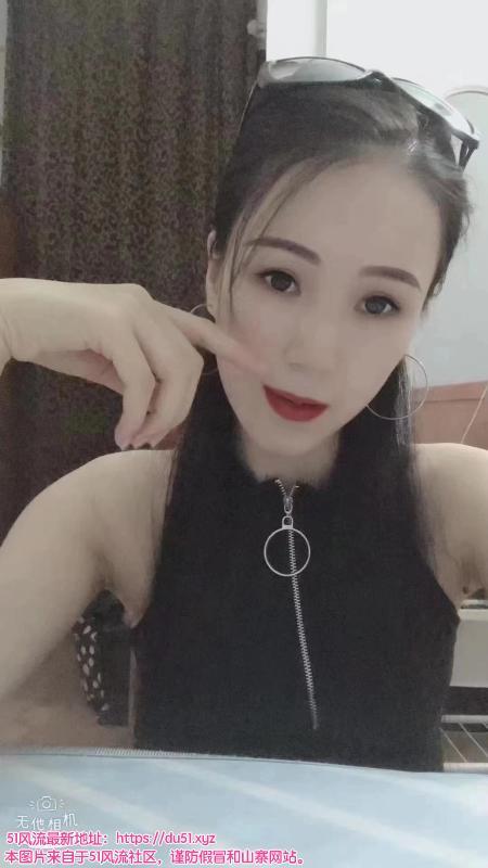 瑜伽小姐姐 一字马