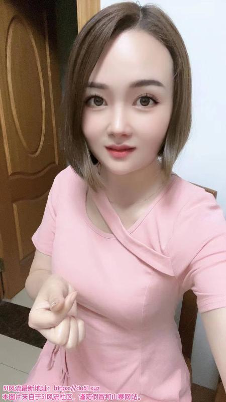 江阴性感大胸妹子