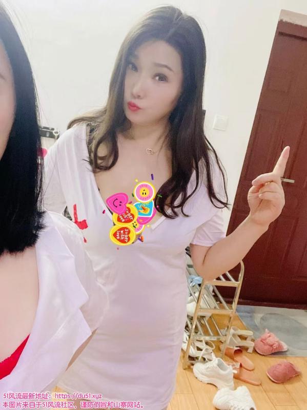 瑶海大奶姐妹花