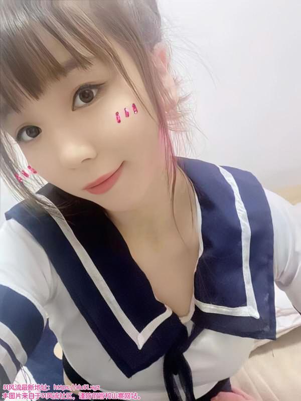 制服诱惑小姐姐