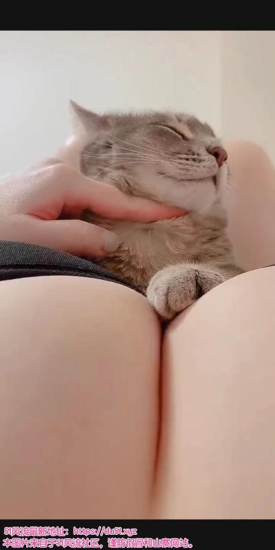 一手抓不住的大奶