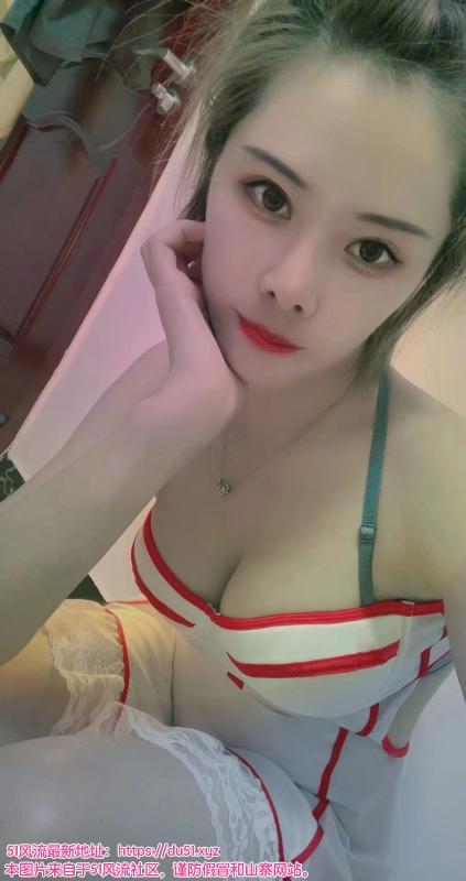 草房地铁美眉若汐