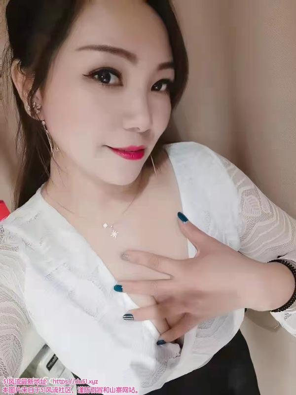 杭州风骚大奶小少妇