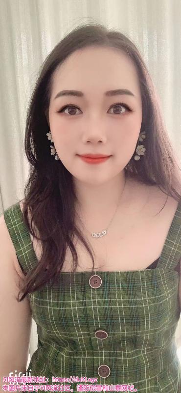 亲和力杠杠的妹子