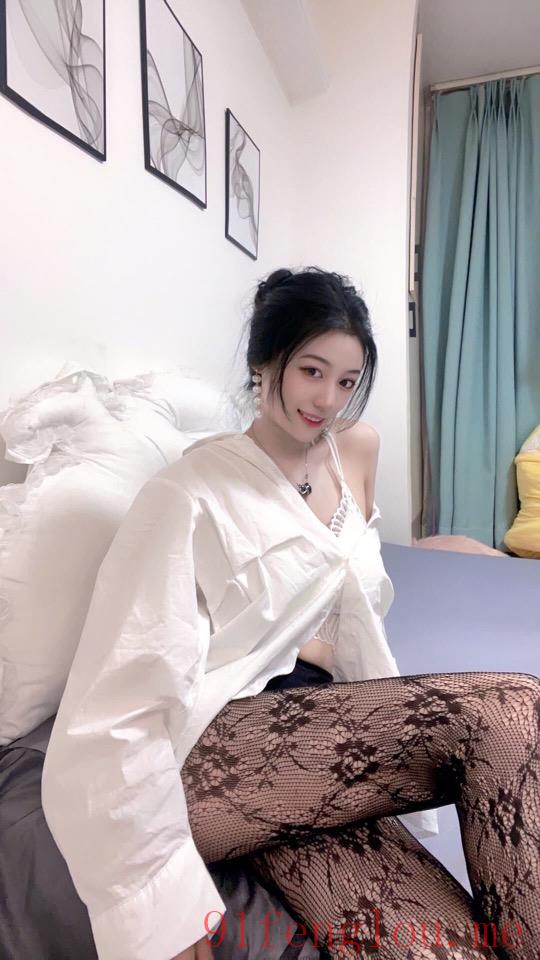 让人念念不忘的服务系妹子，可咸可甜御姐风