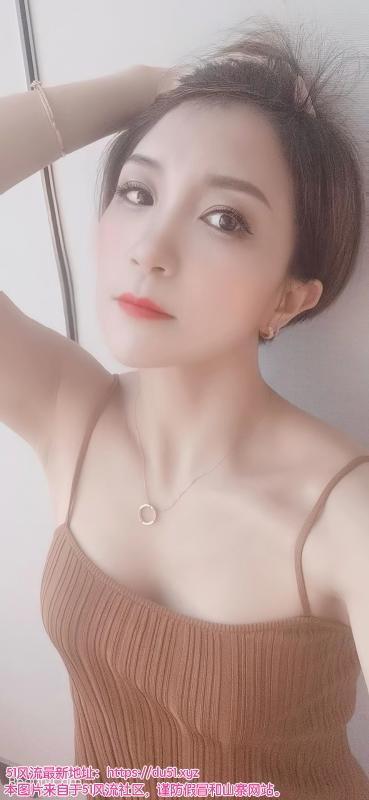 气质身材都不错