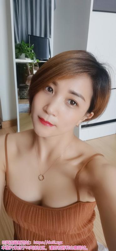 气质身材都不错