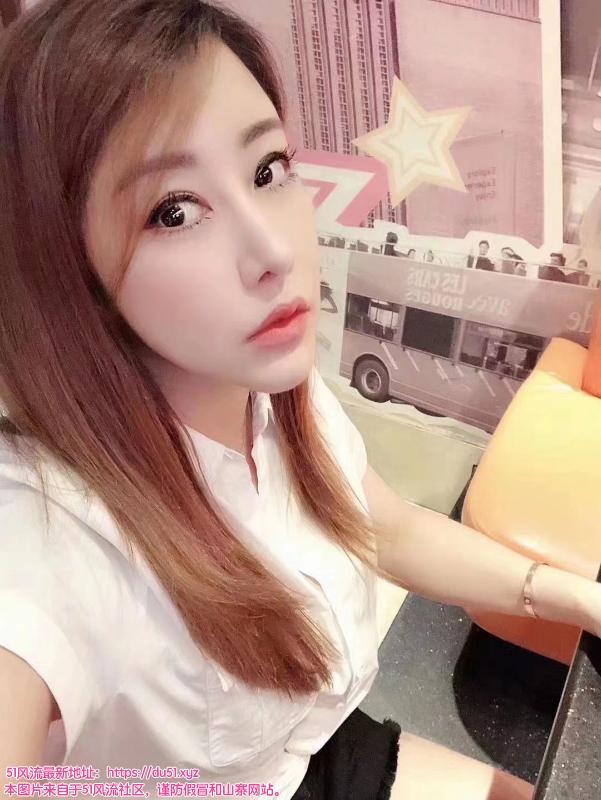 身材超好的嘉琪