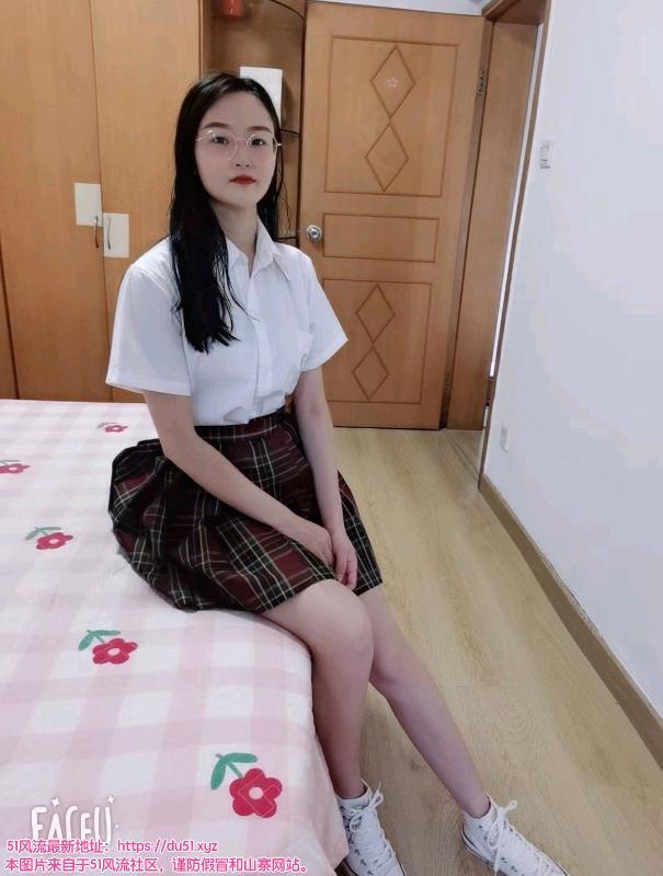 个人兼职眼镜妹