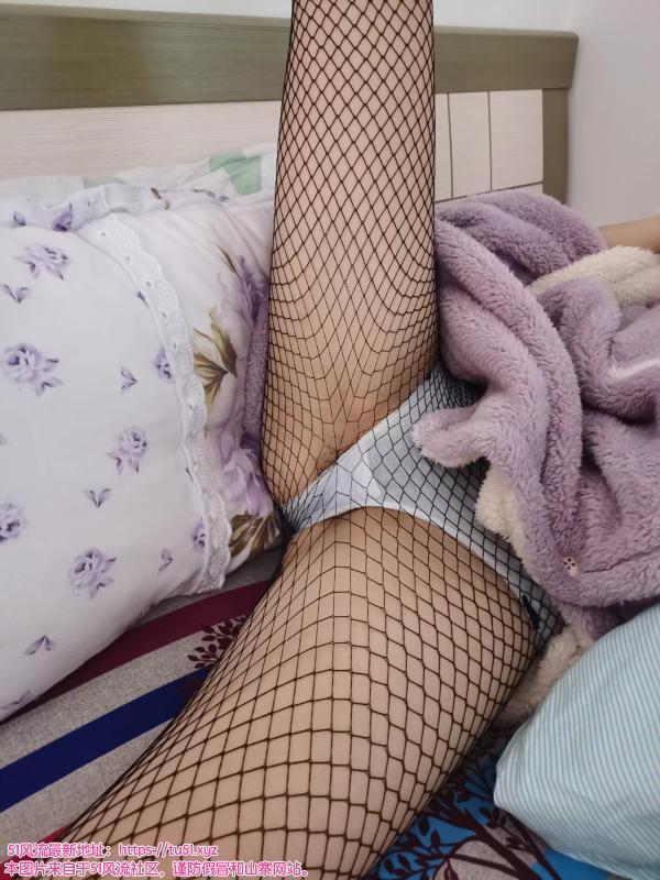 胸大屁股大的少妇