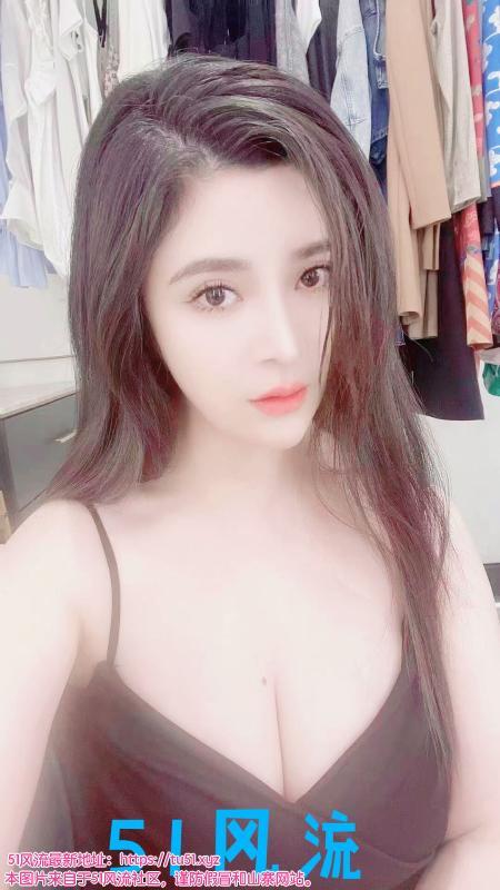 松江大奶本地少妇