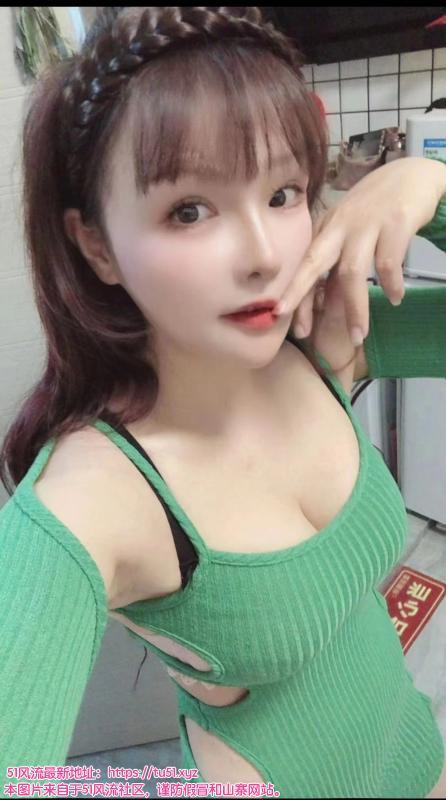 可以多P的奶兔妹