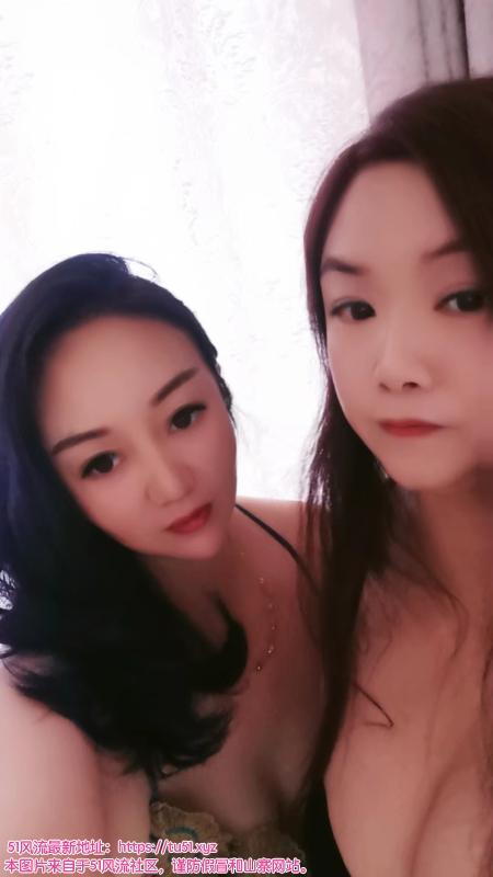 双飞熟女姐妹花