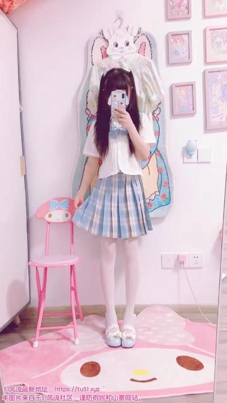 芙蓉肉夹馍小萝莉