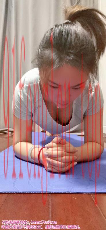 一字马的瑜伽教练