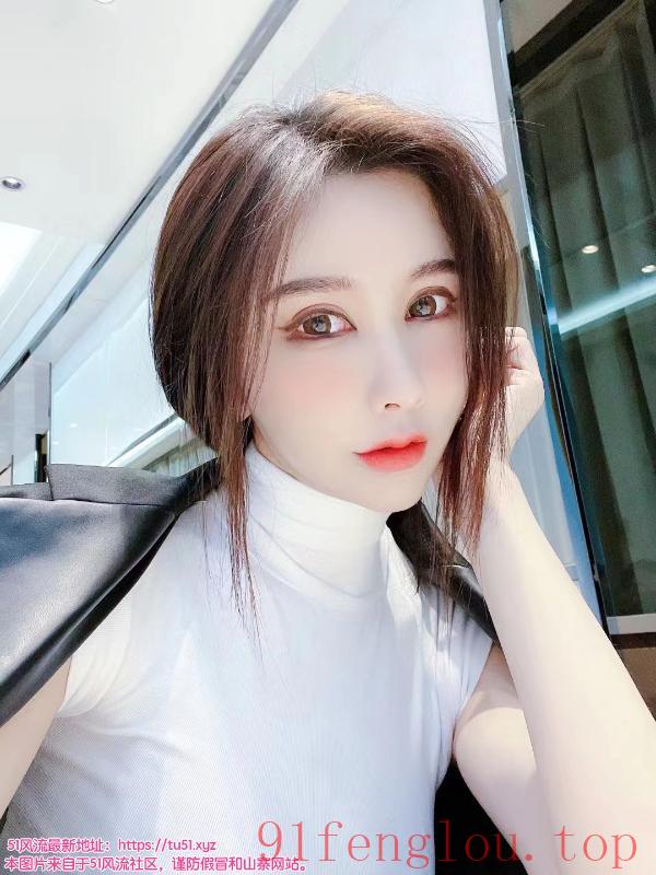 挺有气质一个少妇