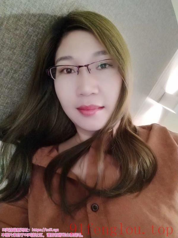 西门熟女性感大胸