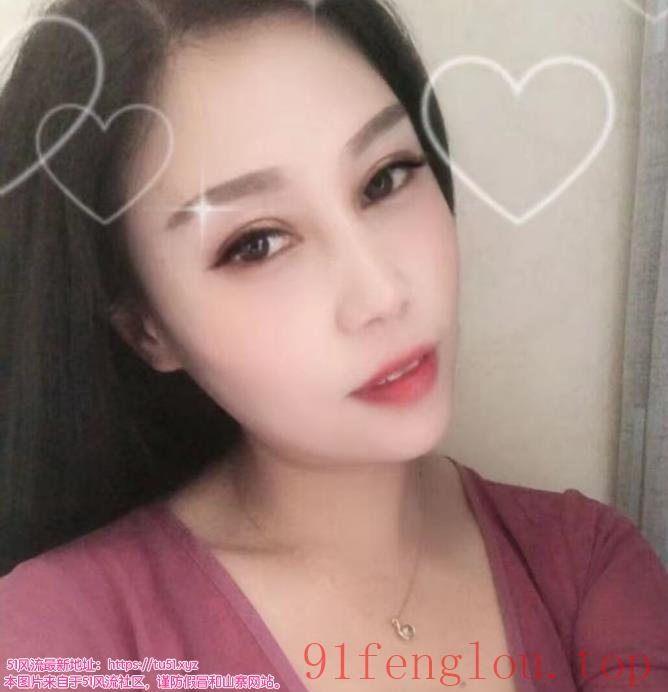 阅江楼带服务红红