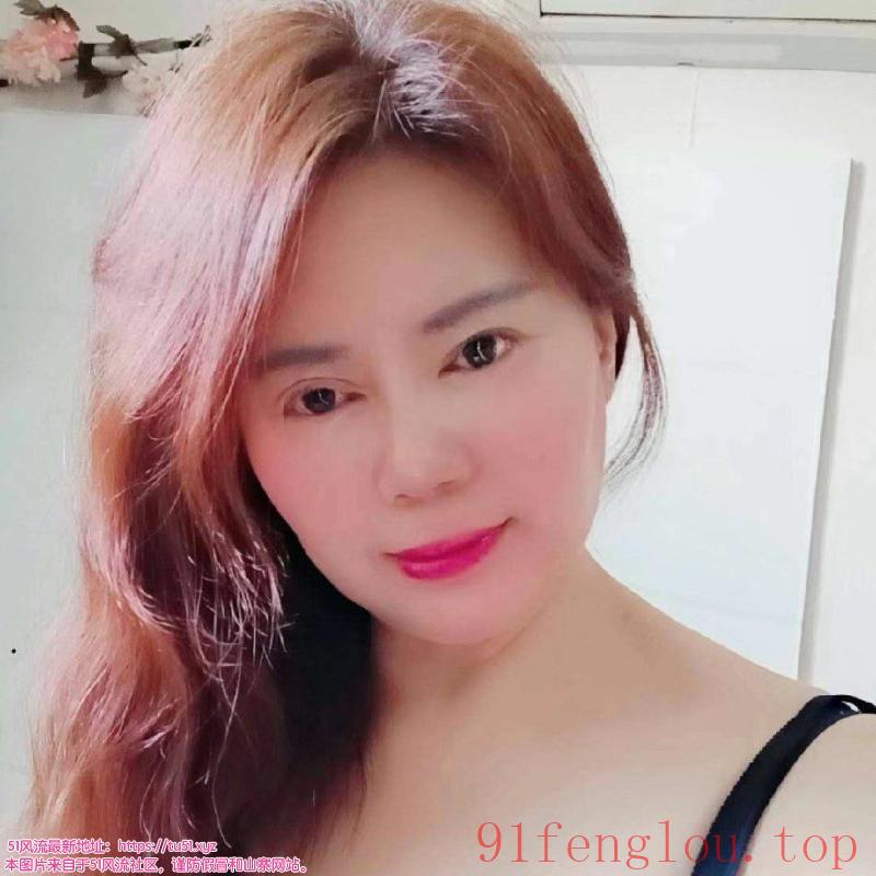 服务好的大胸熟妇