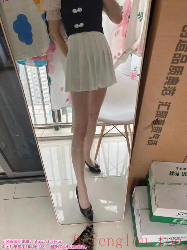 西山性感长腿少妇