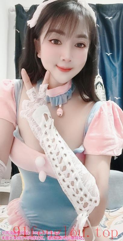 天河智慧城少女