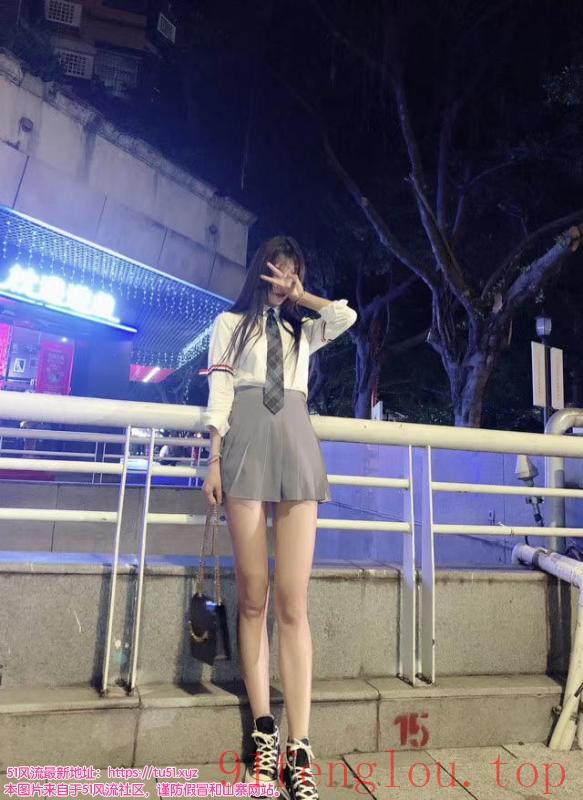 天河细腰大胸嫩妹