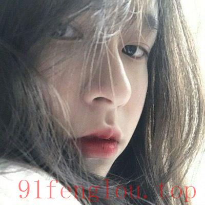 年轻的漂亮小姐姐