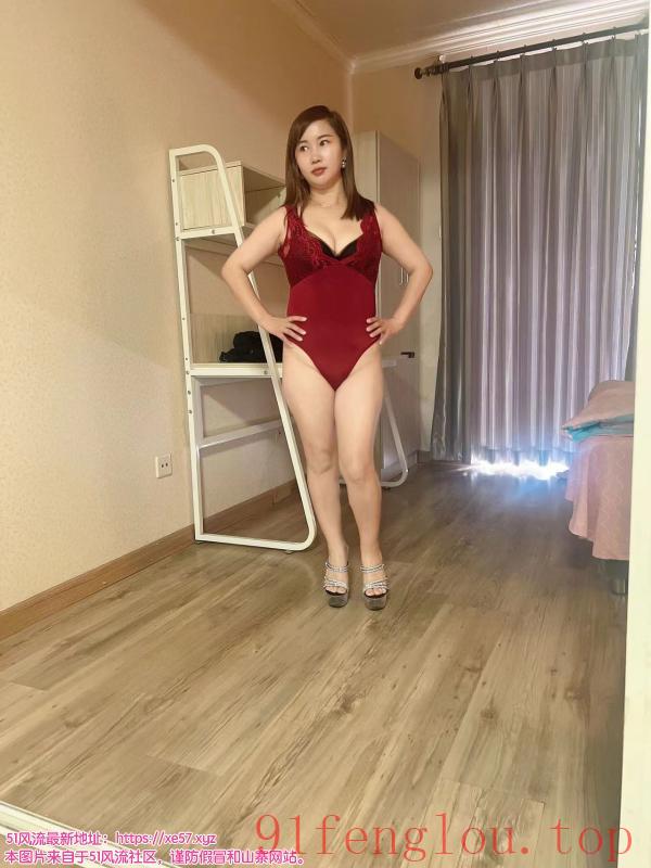 广渠路两位少妇双飞