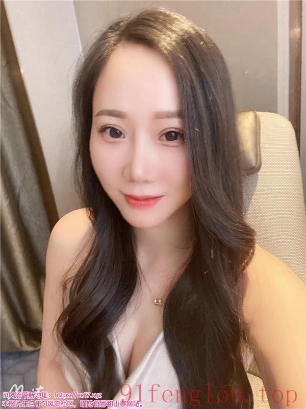 江岸小清纯甜甜