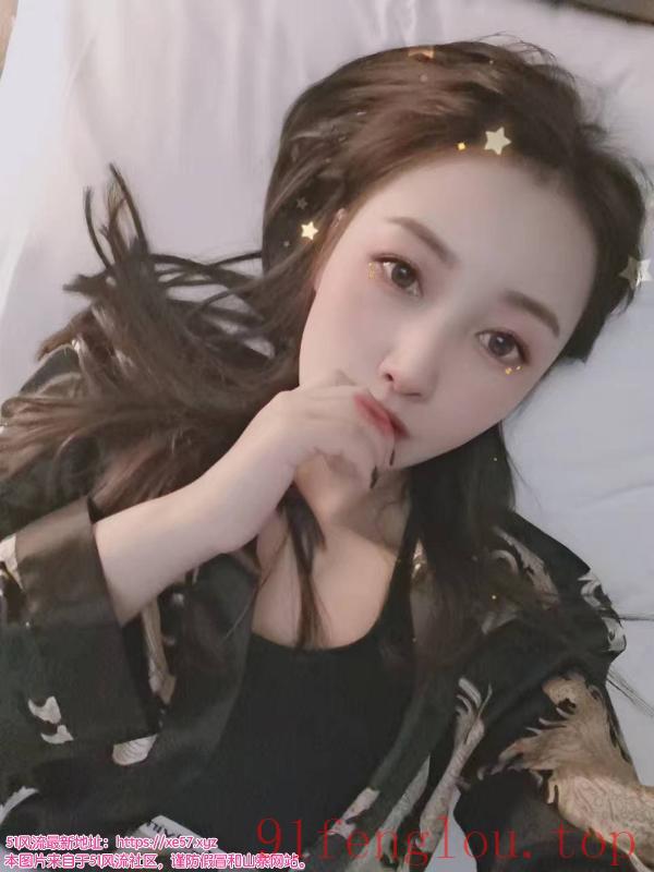 南山颜值不错的骚妹