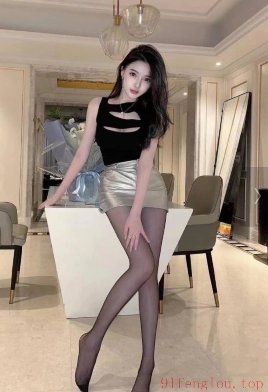 极品静怡，某宝签约模特 颜值爆表 实力碧玺