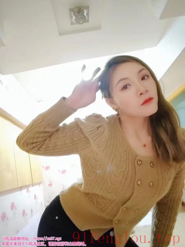 丝袜纯手法的妹子