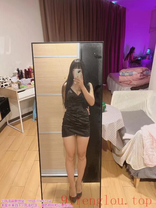 魔方公寓年轻小姐姐