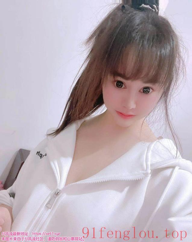 自聊自做服务型妹妹