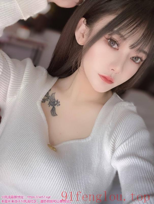 滨江颜值嫩妹子