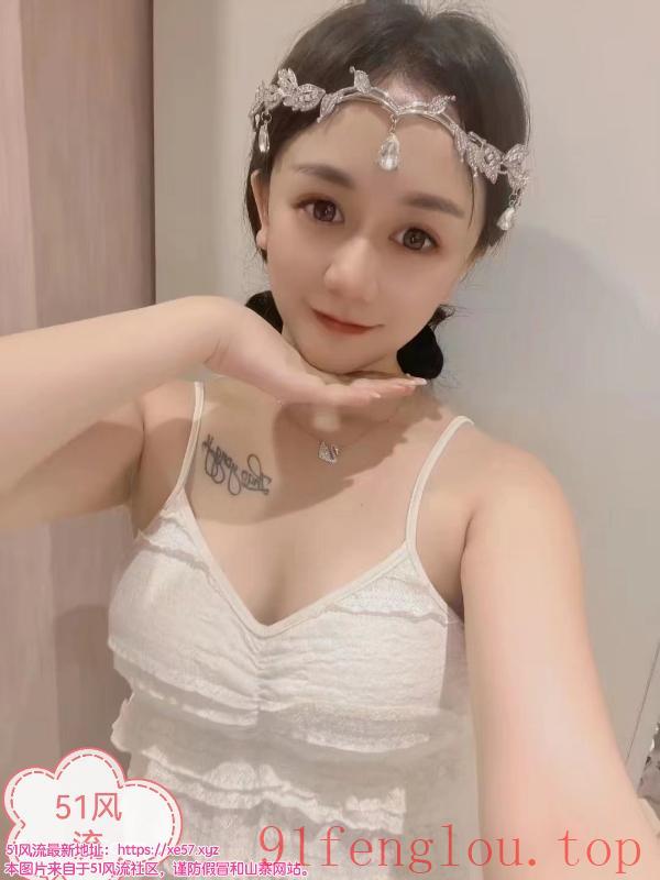 长相甜美身材火辣