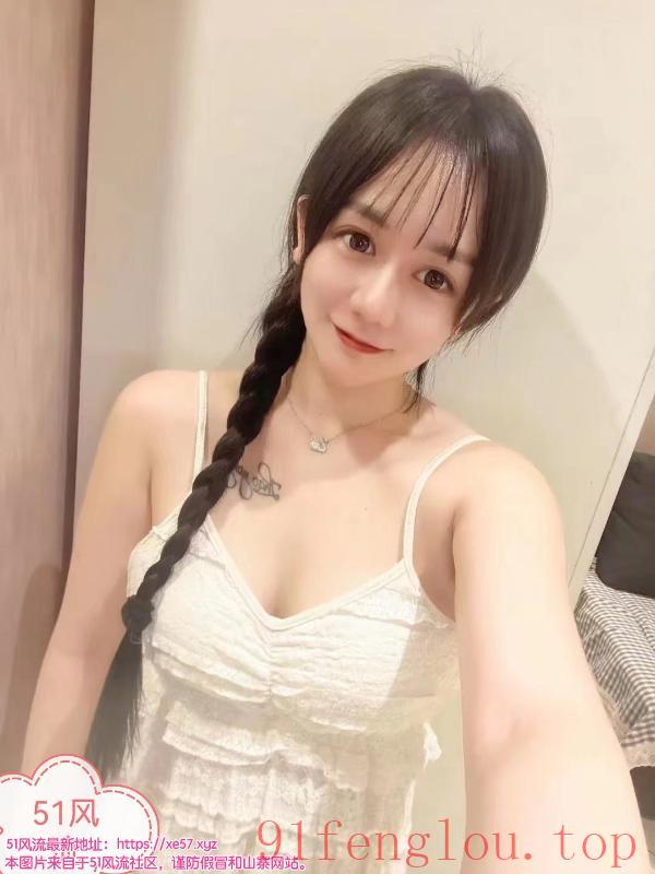 长相甜美身材火辣