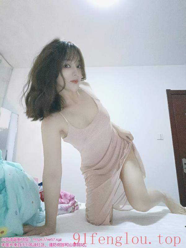 服务颜值双修的萌萌