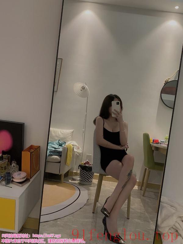 高挑火辣小骚妹