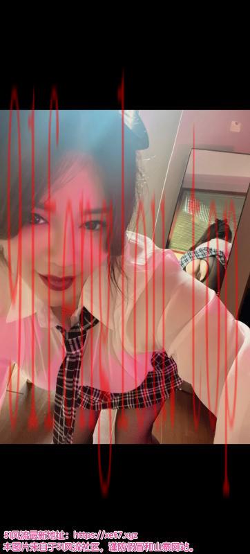 纹身巨乳姐妹花