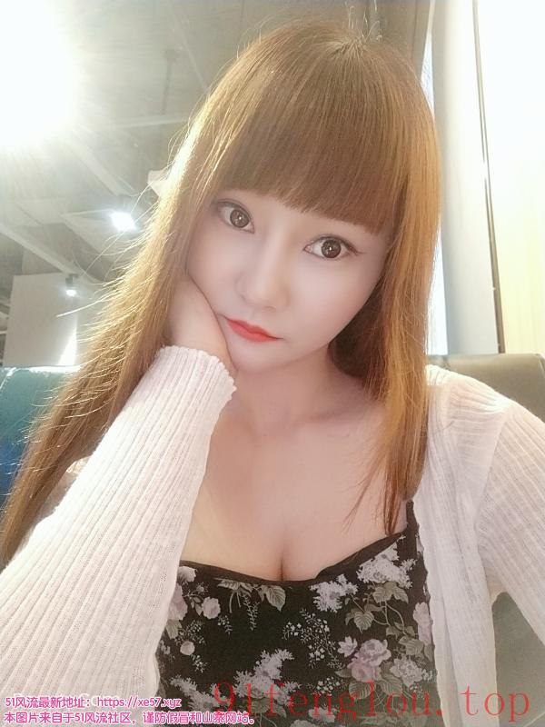 F罩杯真实大胸妹子