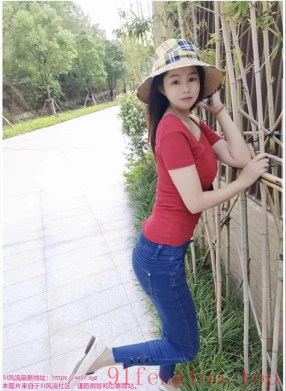 细腰美女小柏芝