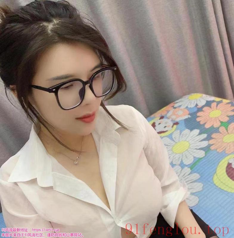 北京眼镜斯文妹