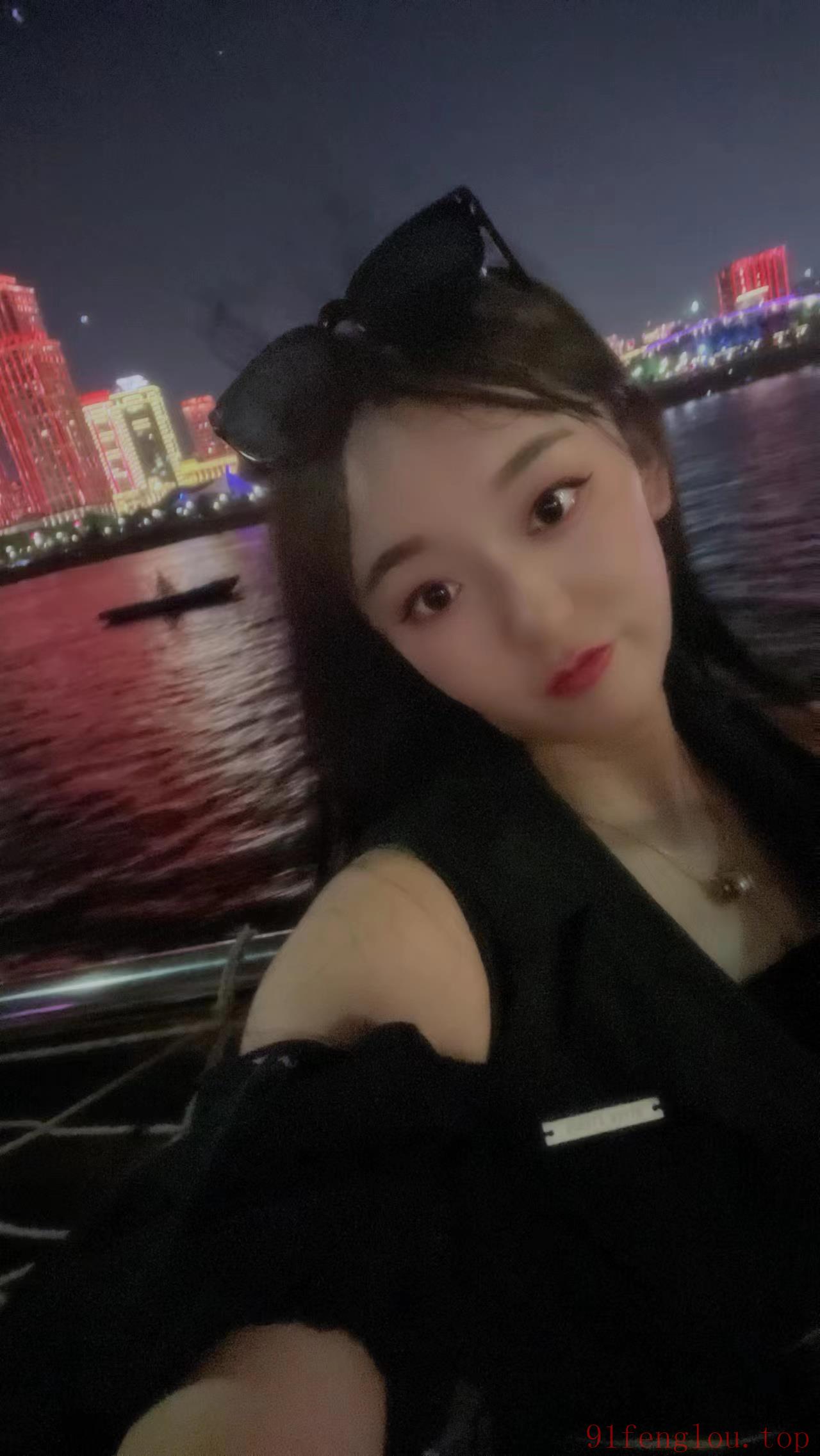 迷人的小仙女，逼紧水多深插尖叫