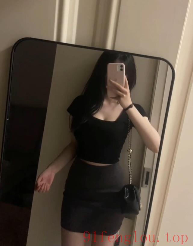 傲人极品身材学妹朵朵