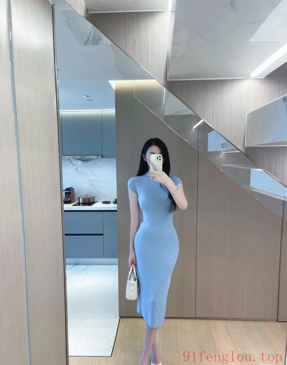 真实空姐人美高学历丰胸美臀