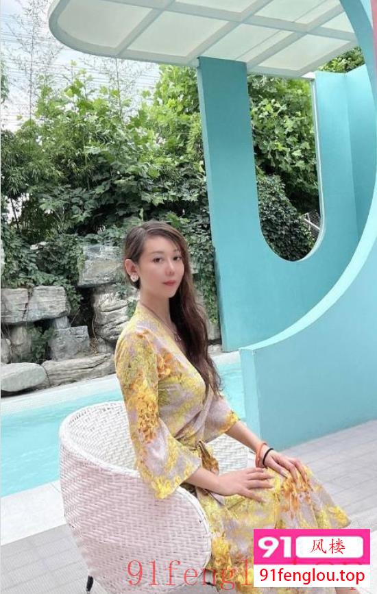 朝阳性感气质御姐