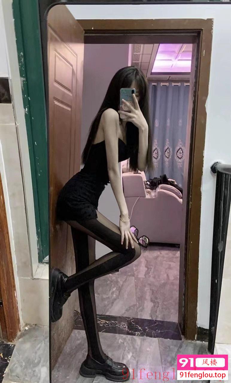 朝阳刚下水大胸妹活好水多